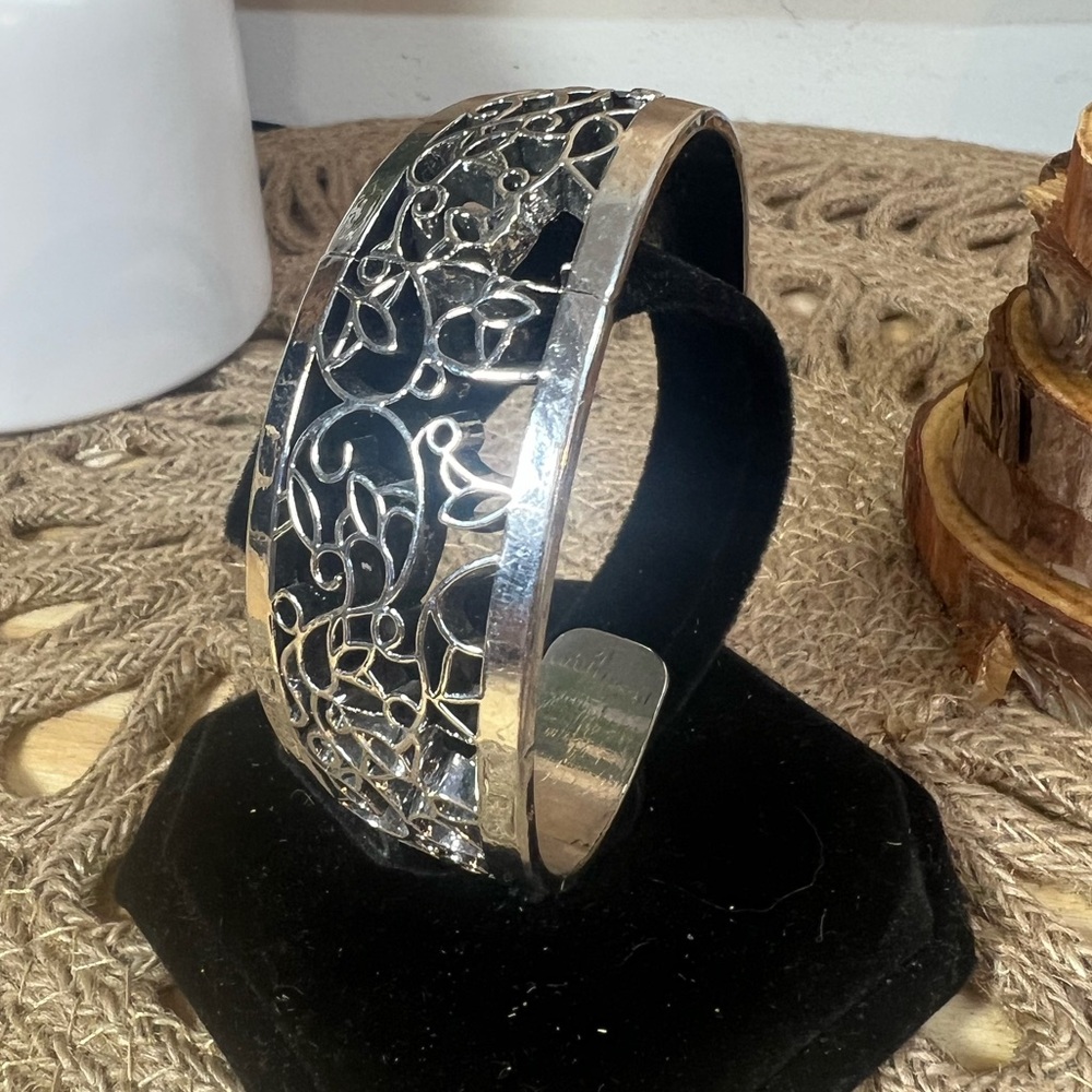 Western Silvertone Cuff Bracelet – Filigree Engraved – Chunky Boho Statement